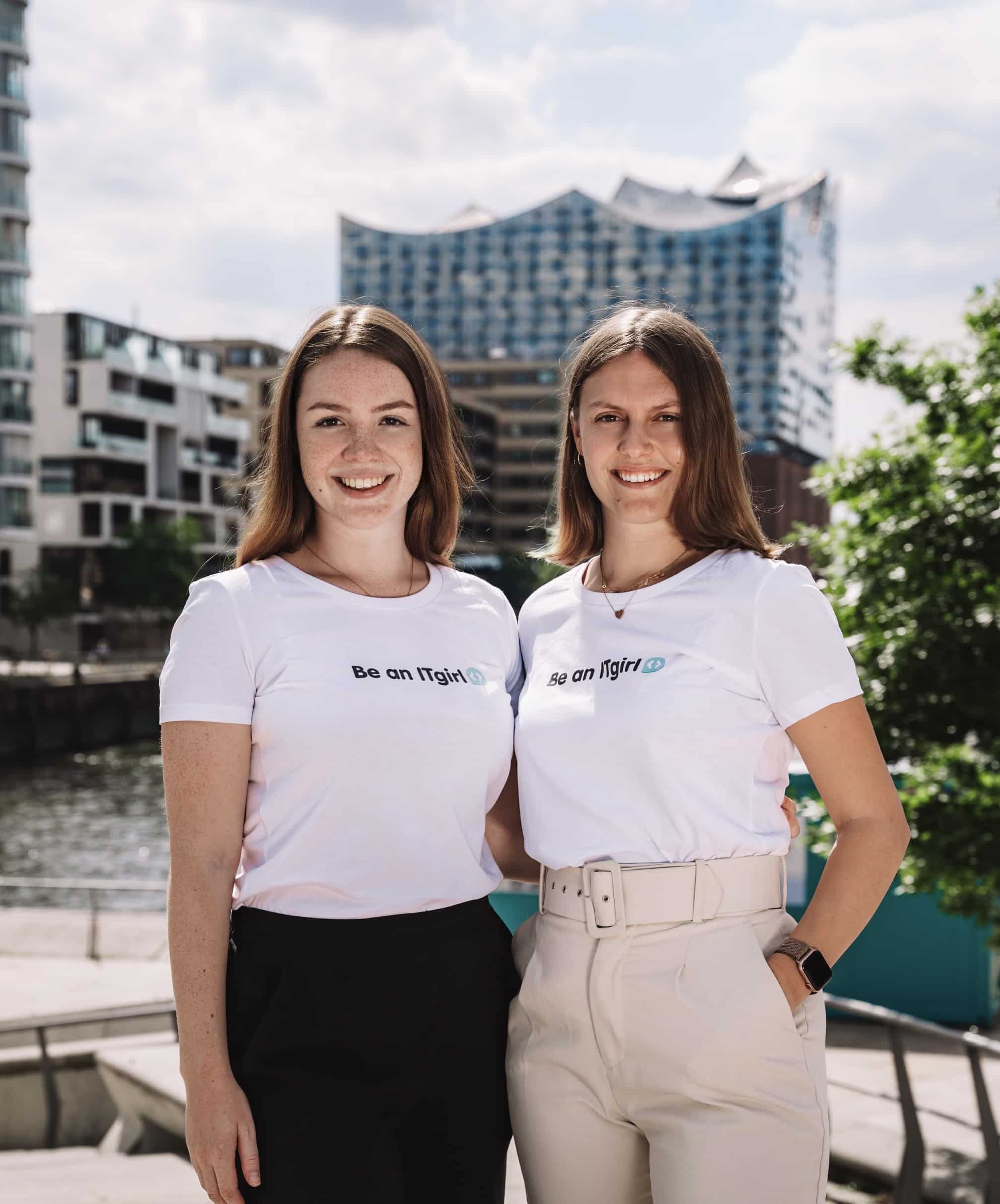 Lena und Xisa in Hamburg